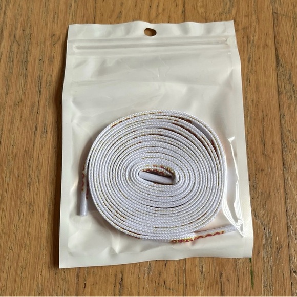 Stay Cool NYC Shoelaces - Picture 3 of 3